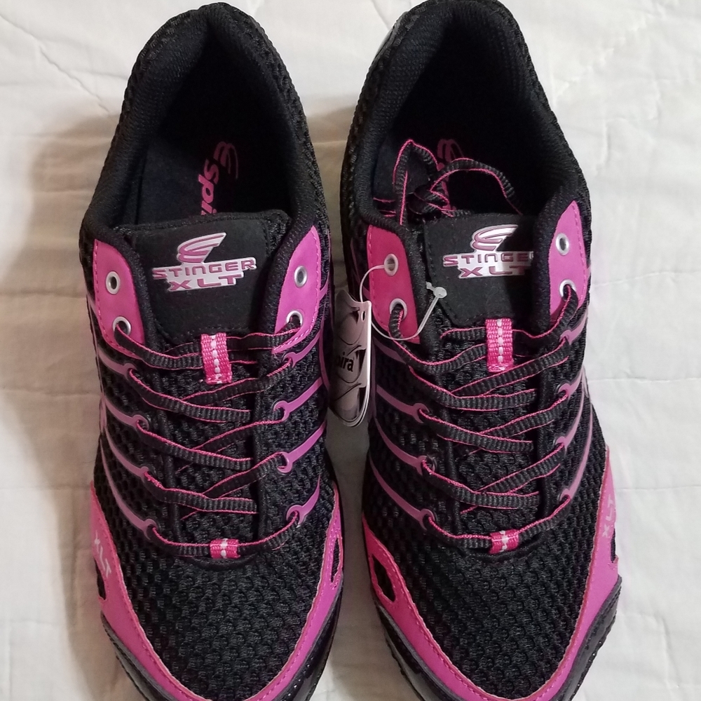 Spira Stinger XLT cross training shoes Black and Petunia 40 NWT